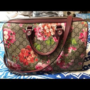 Gucci Blooms Medium Boston Bag in Red